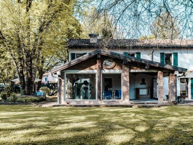 Villa Indipendente in vendita a Unione Comuni Modenesi Area Nord, Cavezzo
