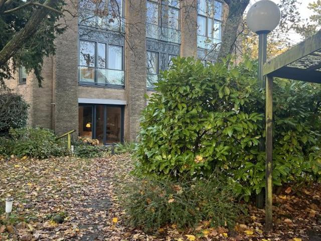 Appartement te huur in Santpoort-zuid, Noord Holland