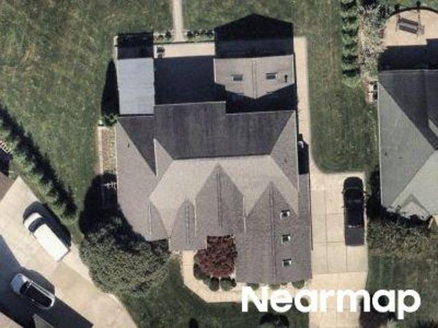 House for sale in Windsor Place, Shelby Charter Township