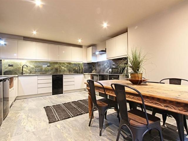 House for rent in London Borough of Hounslow, Greater London
