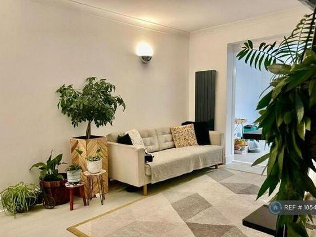 House for rent in Lyons, Greater London