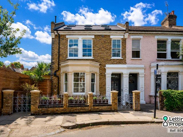 House for rent in London Borough of Hounslow, Greater London