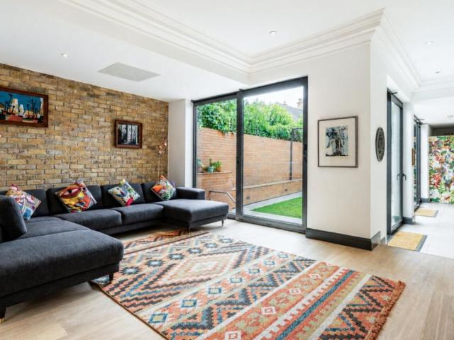 Apartment for rent in London Borough of Hounslow, Greater London