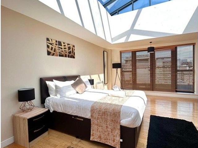 Apartment for rent in Chinatown, Calderstones