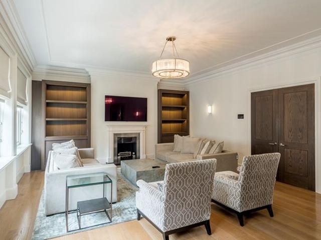 Apartment for rent in Mayfair, Greater London