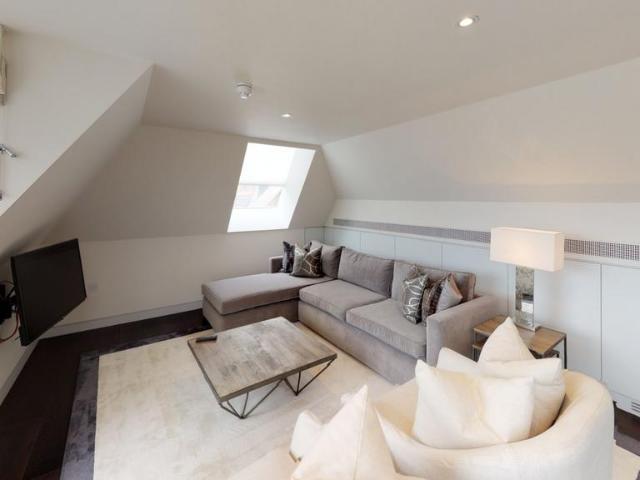 Apartment for rent in Mayfair, Greater London