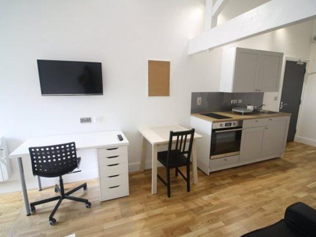 Room for rent in Bede Island, Old Wharf