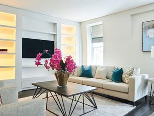 Apartment for rent in Mayfair, Greater London