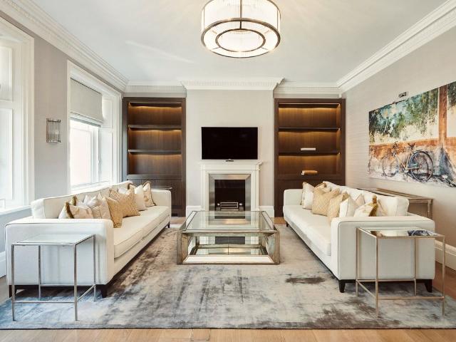 Apartment for rent in Mayfair, Greater London