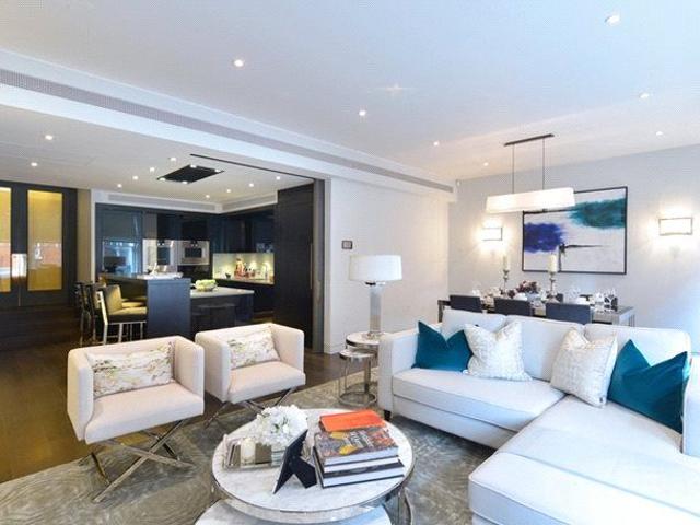 Apartment for rent in Mayfair, Greater London