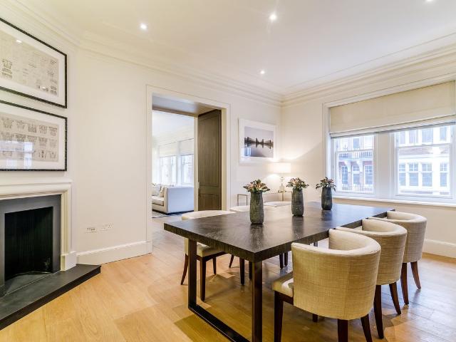 Apartment for rent in Mayfair, Greater London