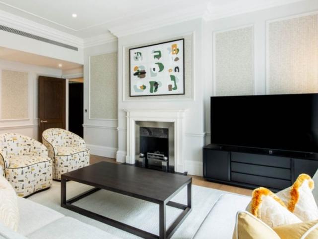 Apartment for rent in Mayfair, Greater London