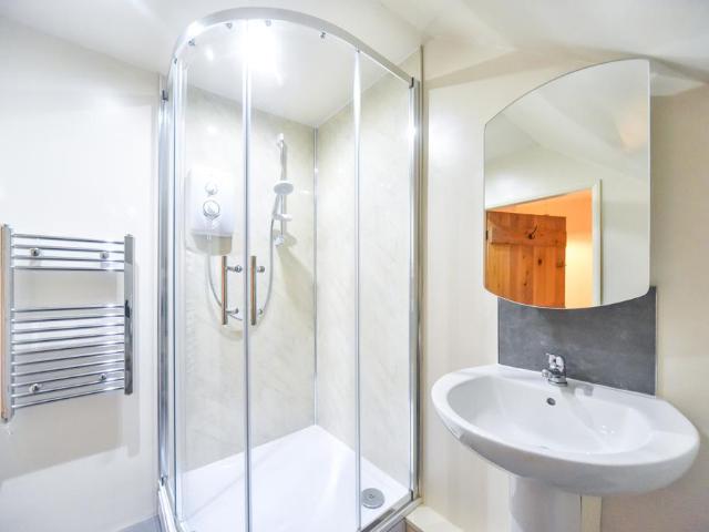 House for rent in Froggatt, East Midlands