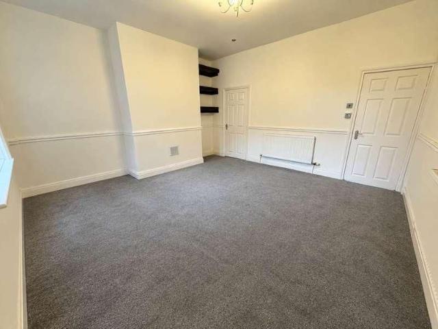 House for rent in Wood End, Oldham