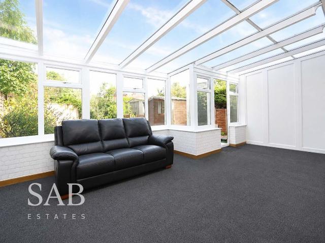 House for rent in London Borough of Ealing, Greater London