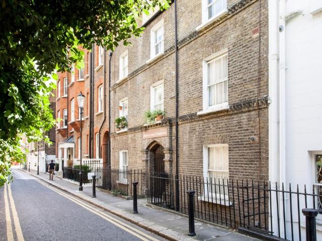 Apartment for rent in Kensington, Greater London