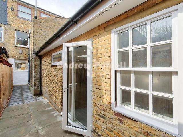 Studio for rent in London Borough of Wandsworth, Greater London