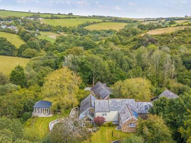 House for sale in Lamellion, Cornwall