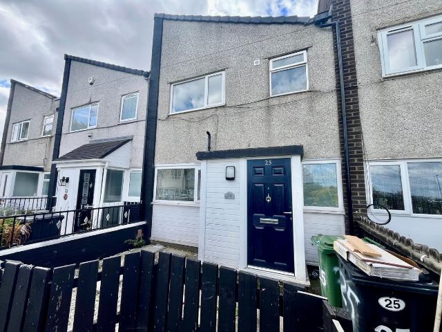 Apartment for rent in Cottingley, Leeds