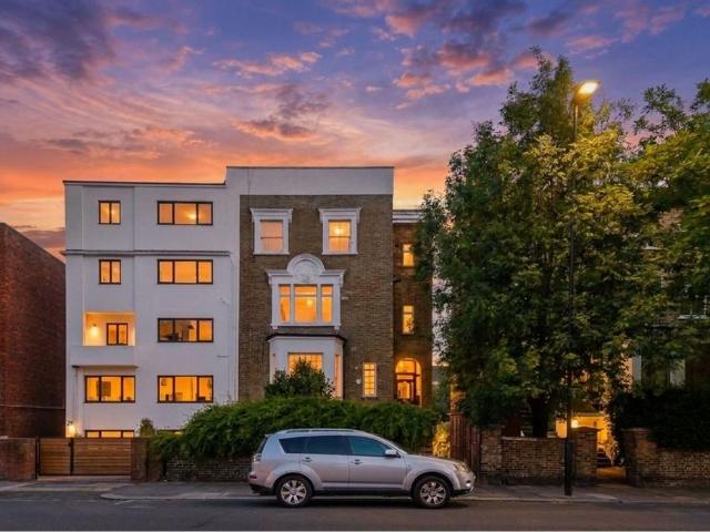 Apartment for rent in Herne Hill, Greater London