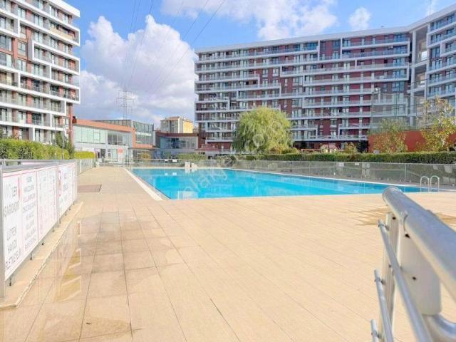 Aydınlı Mahallesi, Tuzla içerisinde satılık mülk