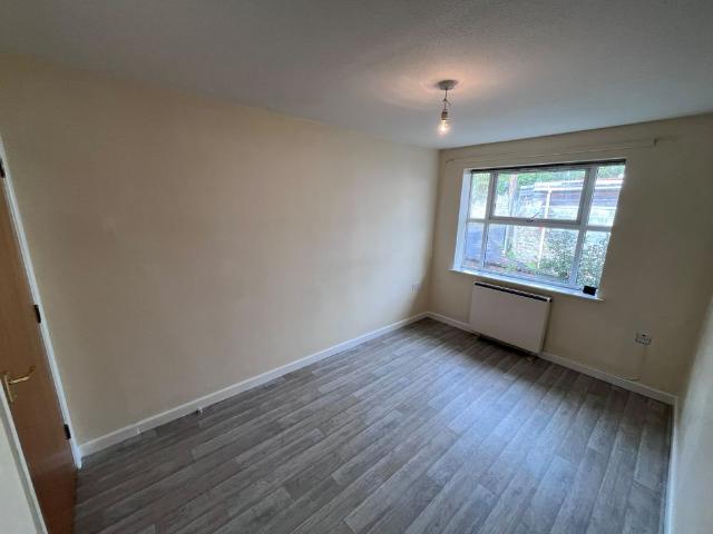 Apartment for rent in Mount Pleasant, Swansea