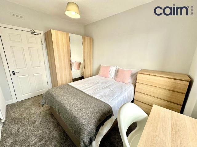 Apartment for rent in Scotstounhill, Scotstoun