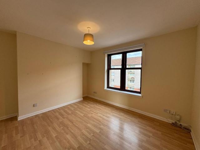 Apartment for rent in Blawarthill, Yoker