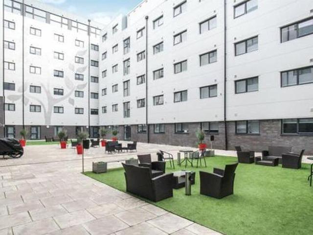 House for sale in Luton