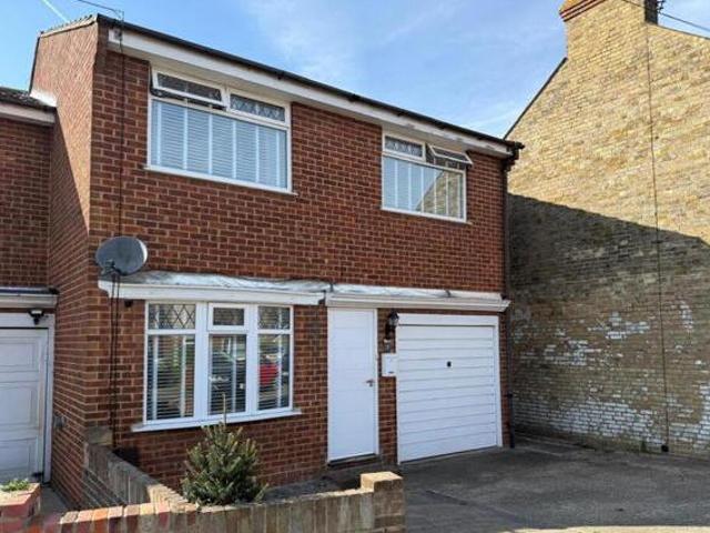 House for sale in West Dumpton, Acol