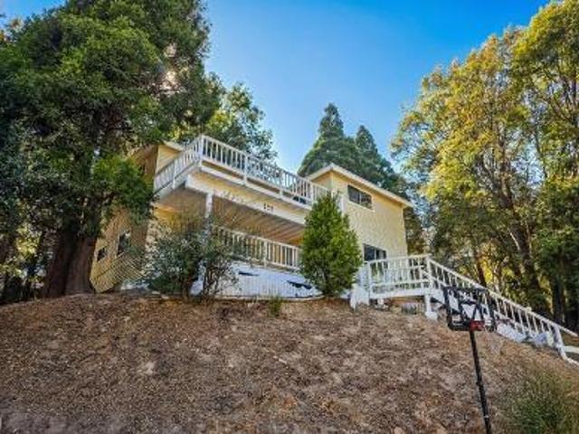 House for sale in Cedarpines Park, California
