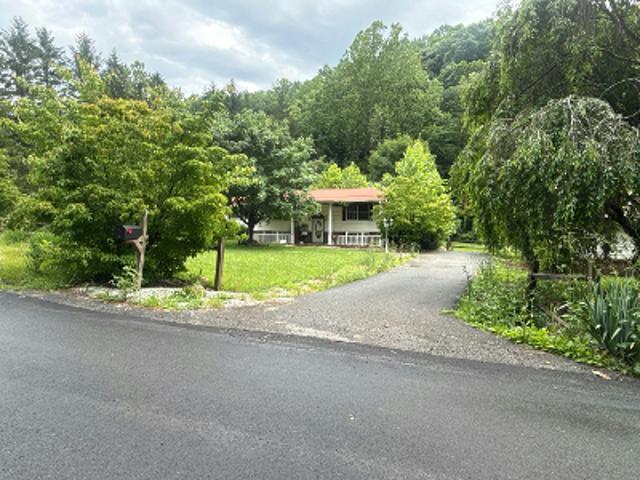 House for sale in Meadow Bridge, West Virginia