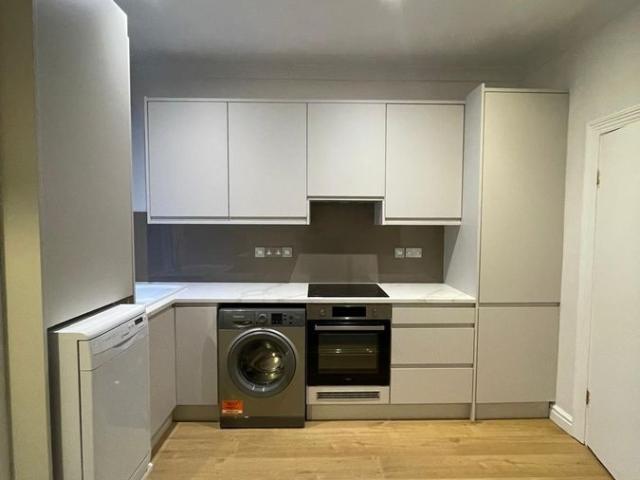 House for rent in North Sheen, Greater London