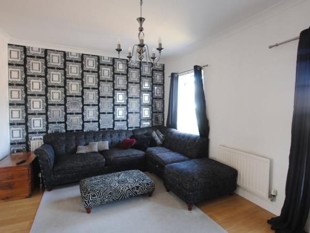 House for rent in Swanscombe and Greenhithe, Monks Orchard
