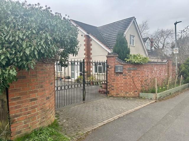 House for rent in Overslade, New Bilton