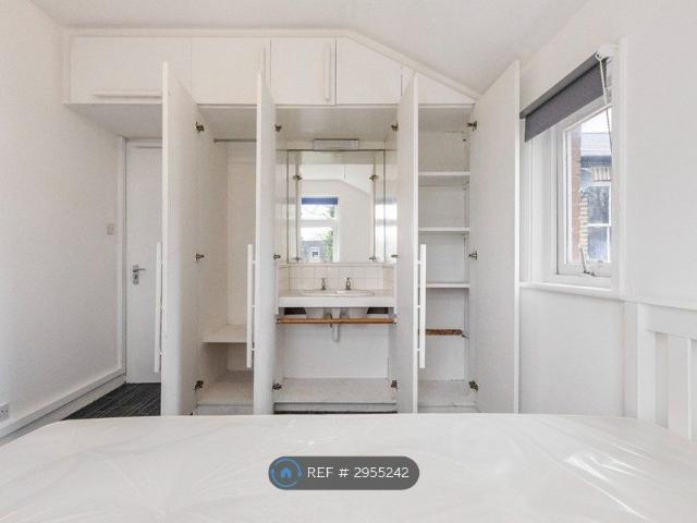 Room for rent in Archway, Greater London
