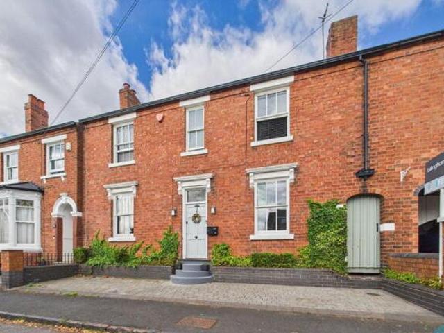 House for sale in Stourbridge, West Midlands