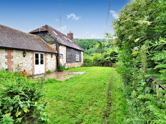 Apartment for rent in Littlecote, West Sussex