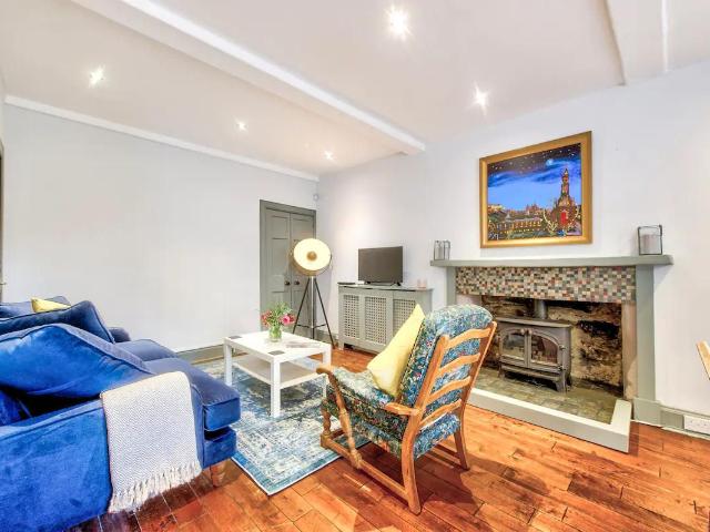 Apartment for rent in Silvermills, New Town