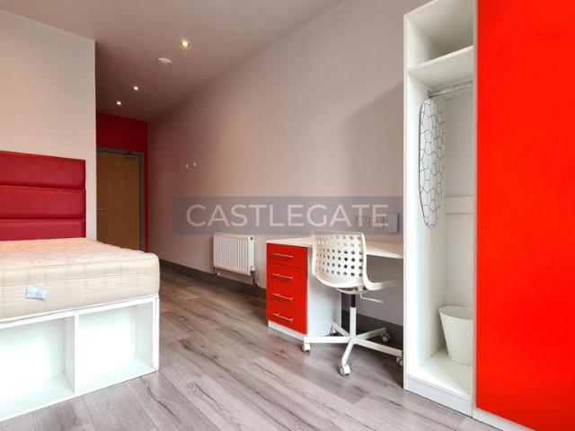 Apartment for rent in Folly Hall, Kirklees