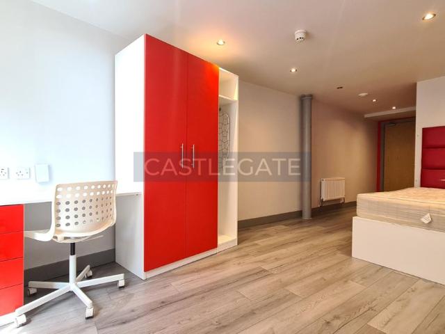 Room for rent in Highfields, Huddersfield