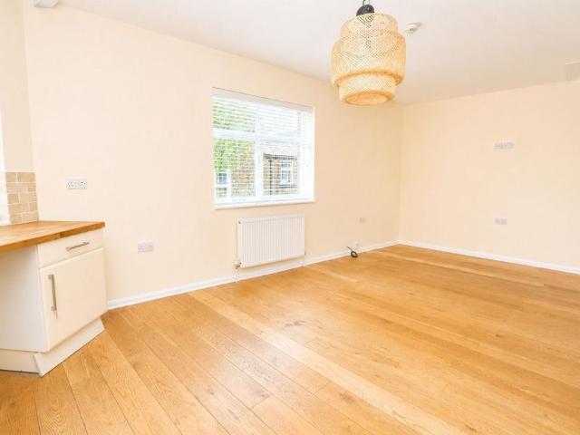 Apartment for rent in Holcombe, Bury