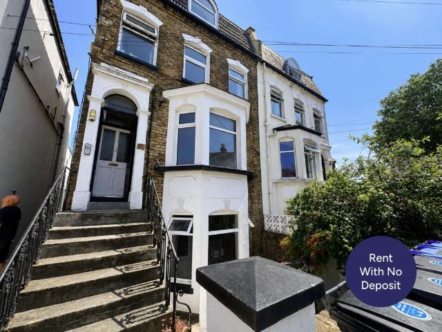 Apartment for rent in West Cliff, Acol