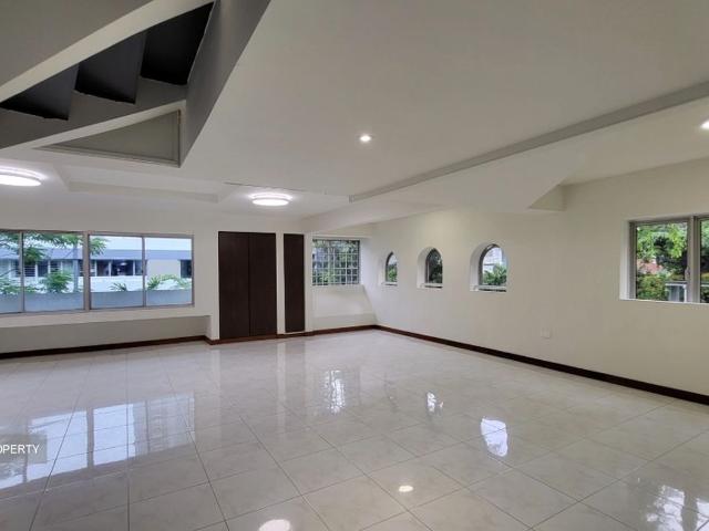 Condominium for rent in Novena