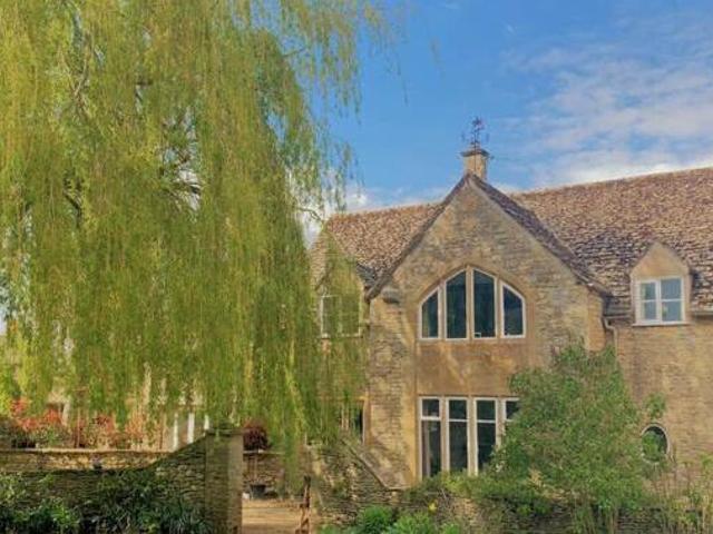 House for sale in Lyons, Greater London