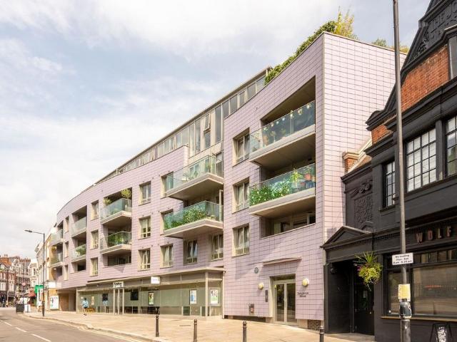 Apartment for rent in Fulham, Walham Green