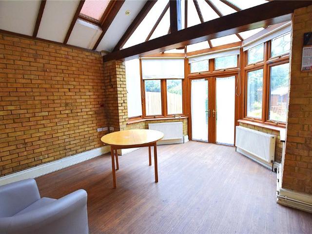 Apartment for rent in London Borough of Croydon, Thornton Heath
