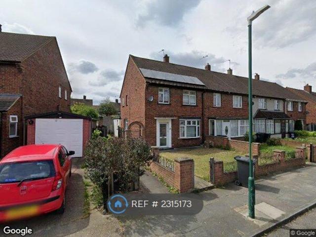 Room for rent in New Town, Monks Orchard