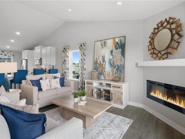 House for sale in Lakeville