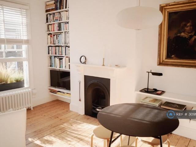 Apartment for rent in Lower Clapton, Greater London